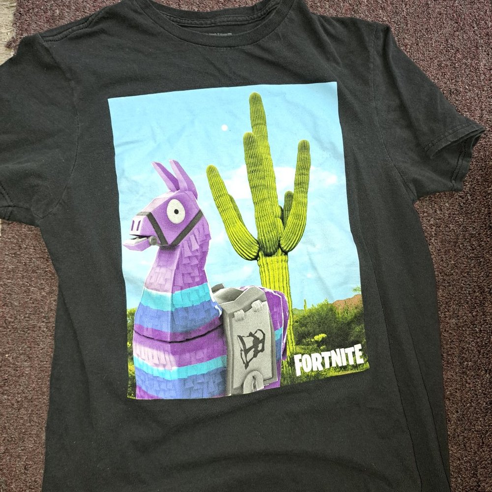 FORTNIGHT MEN'S T-SHIRT LLAMA SUPPLY LLAMA (VERY RARE) (VERY GOOD PRICE)